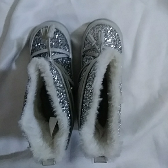 Boots - Picture 3 of 3